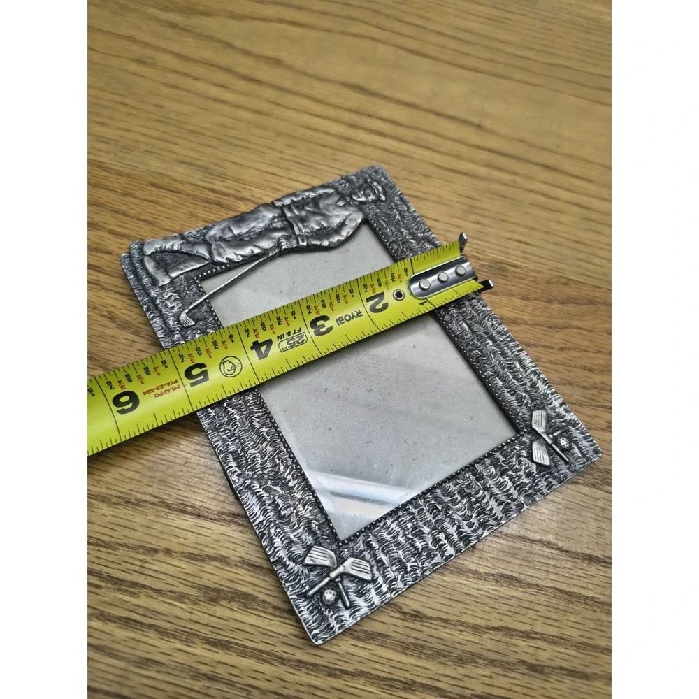 Pewter Frames Golfter on Grass pewter frame 5 x 3.5 table top style Taiwan Made